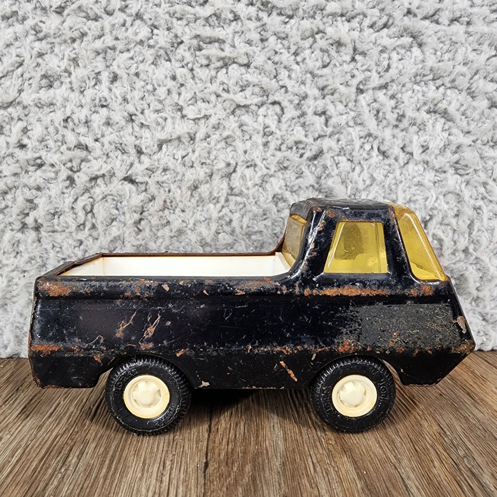Vintage Tonka Black Pressed Steel Pickup Truck White Bed Yellow Window USA 4.25"